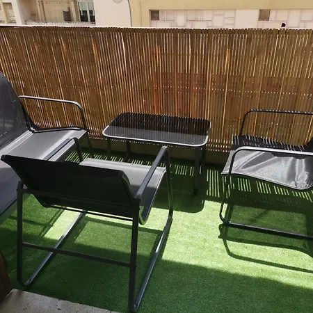 The - 3 Rooms, 3air Cond, 3tv, 3fans, 2 Wc, Wifi Everywhere 5min Aeroport, Train, Beach, 1min Tram, 15 Min Centre, Port, Parking Possible Apartman Nizza