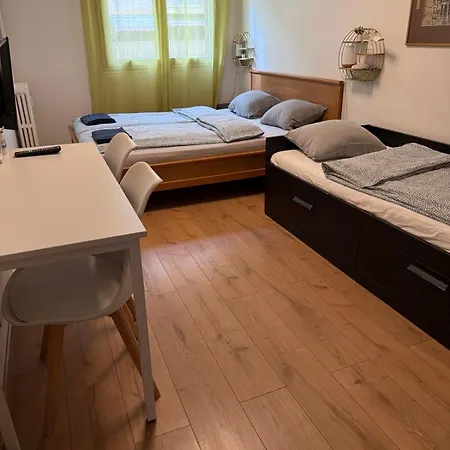 Appartamento The - 3 Rooms, 3air Cond, 3tv, 3fans, 2 Wc, Wifi Everywhere 5min Aeroport, Train, Beach, 1min Tram, 15 Min Centre, Port, Parking Possible Nizza
