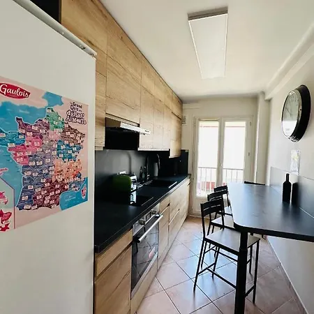 Lejlighed The - 3 Rooms, 3air Cond, 3tv, 3fans, 2 Wc, Wifi Everywhere 5min Aeroport, Train, Beach, 1min Tram, 15 Min Centre, Port, Parking Possible *