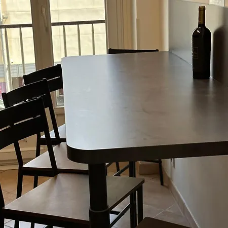 公寓 The Nice - 3 Rooms, 3Air Cond, 3Tv, 3Fans, 2 Wc, Wifi Everywhere 5Min Aeroport, Train, Beach, 1Min Tram, 15 Min Centre, Port, Garage Free Security *