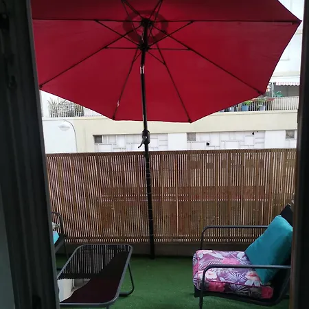 Lejlighed The - 3 Rooms, 3air Cond, 3tv, 3fans, 2 Wc, Wifi Everywhere 5min Aeroport, Train, Beach, 1min Tram, 15 Min Centre, Port, Parking Possible