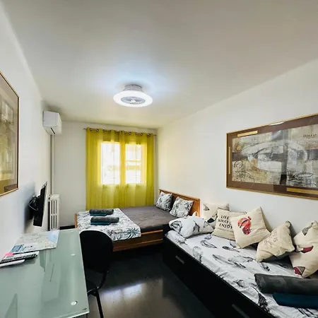 The Nice - 3 Rooms, 3Air Cond, 3Tv, 3Fans, 2 Wc, Wifi Everywhere 5Min Aeroport, Train, Beach, 1Min Tram, 15 Min Centre, Port, Garage Free Security